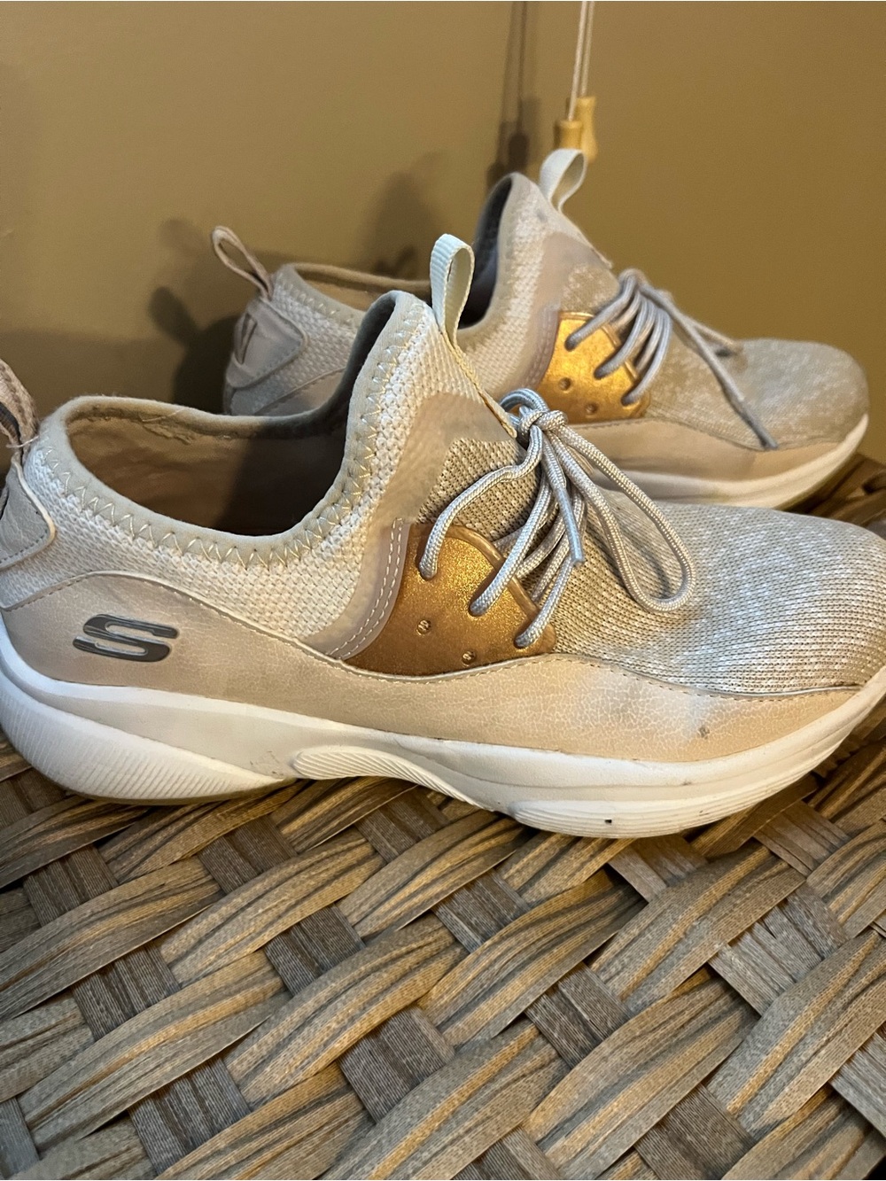 Skechers sneakers